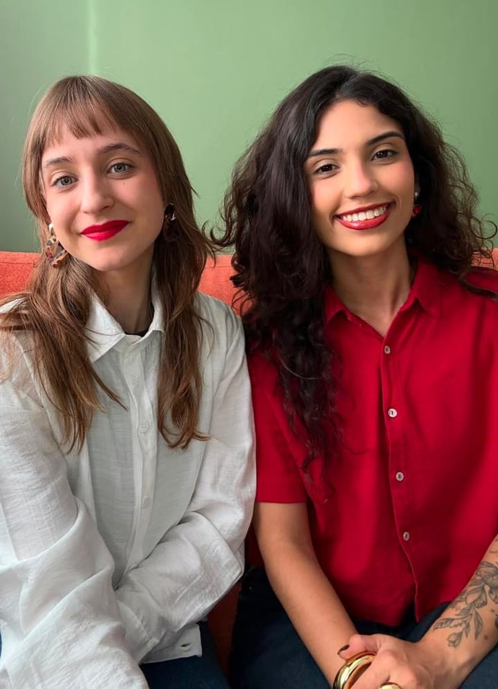Letícia Ereno Colombo e Nicoly Pelegrini Santos, psicólogas do Caminhos da Escuta